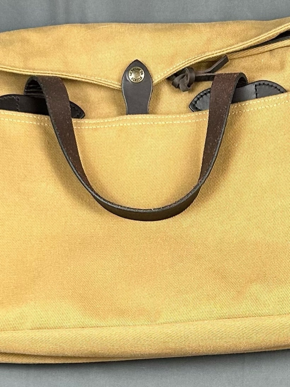 Filson Original Briefcase – Tan – Mint Condition – Like New
